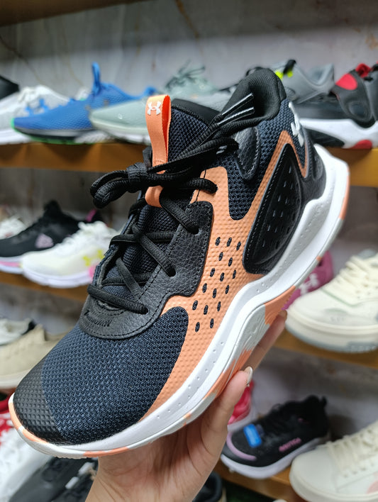 Calzado para dama UNDER ARMOUR Y23