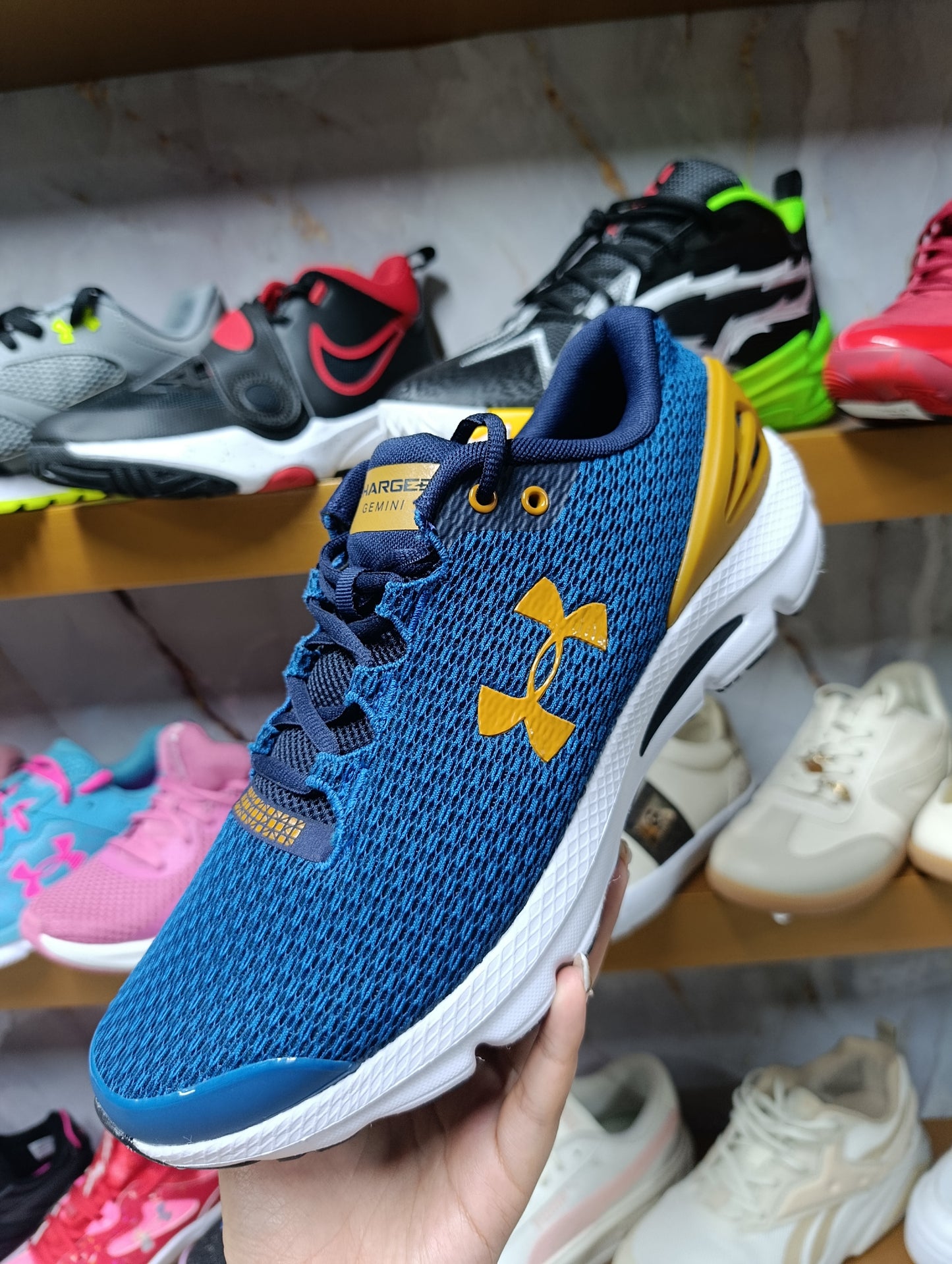 Calzado para caballero UNDER ARMOUR GEMINIS