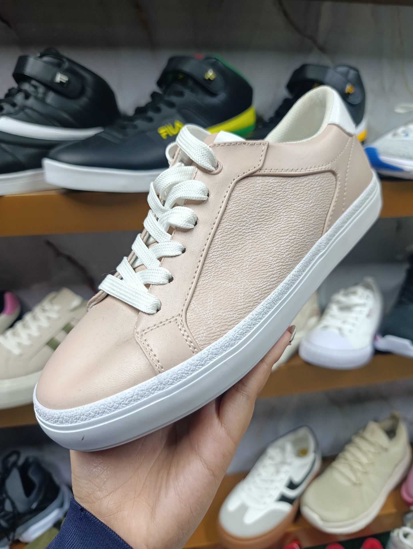 Calzado para dama CALVIN KLEIN.