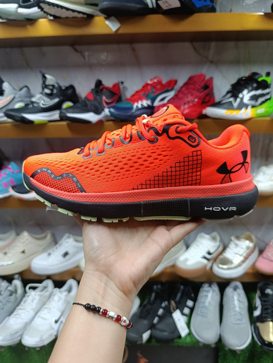 Calzado para caballero UNDER ARMOUR.