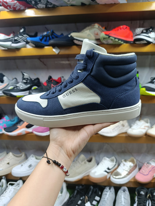 Calzado para caballero GUESS