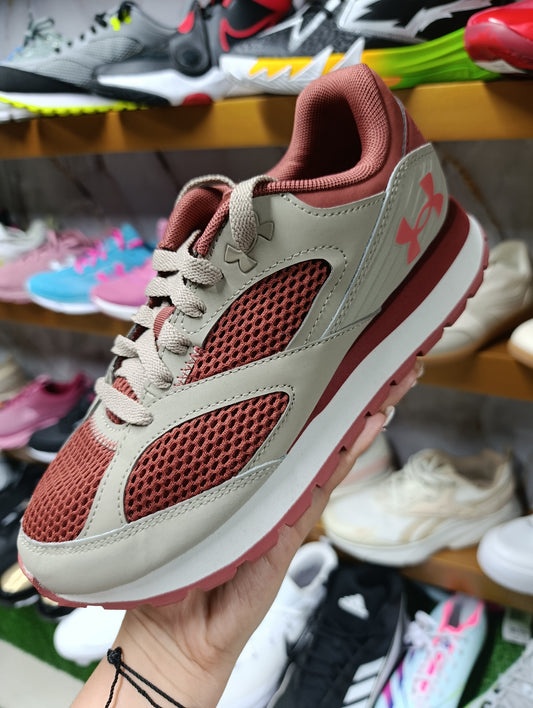 Calzado para dama UNDER ARMOUR